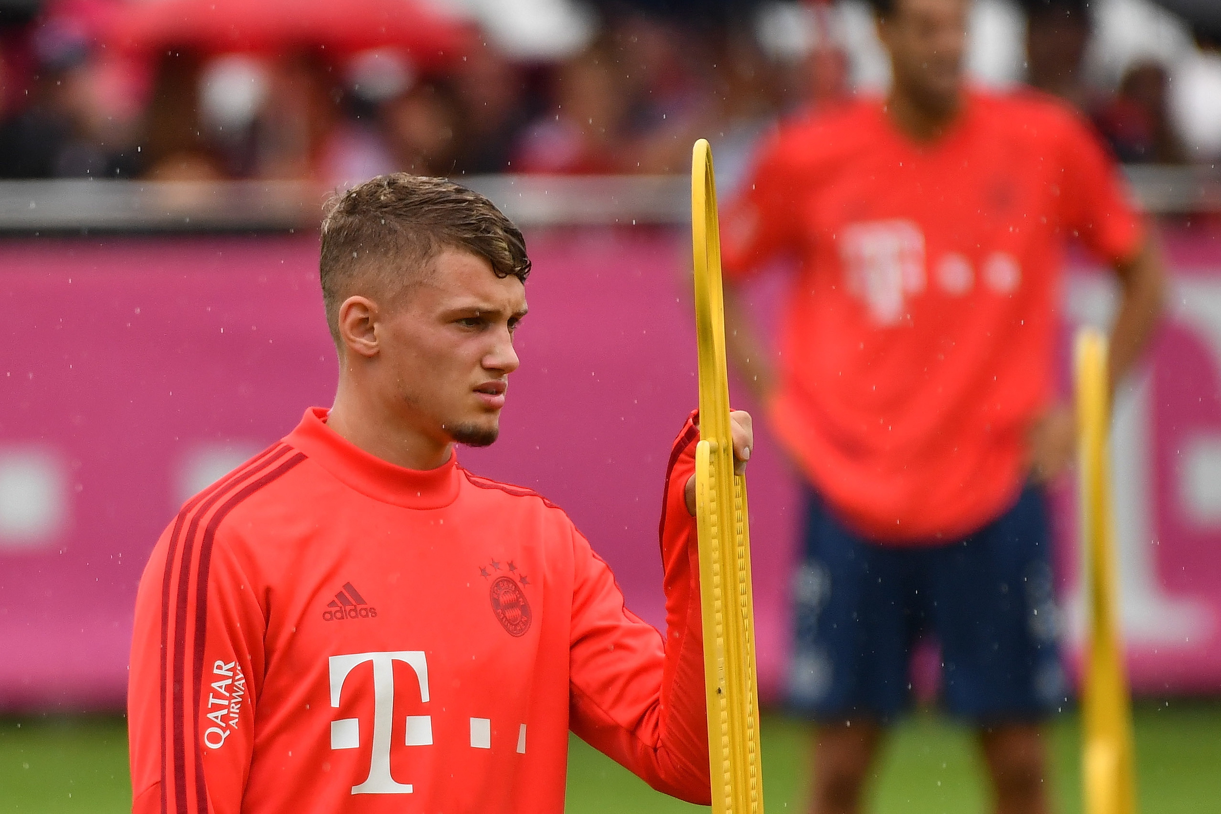 九游游戏平台-包含今夜体能课后，金州勇士调整名单备战德甲，赛场秩序良好，身体对抗强度拉满的词条