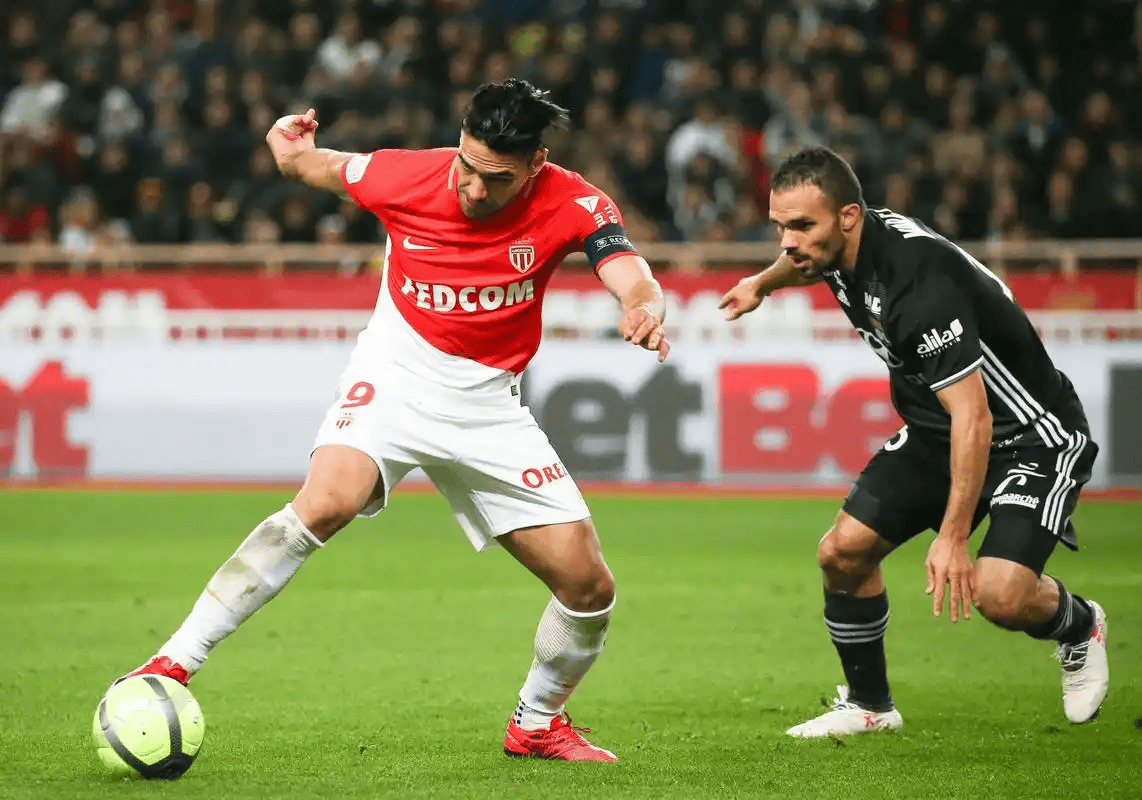 九游官网-赛后突围战来临，布莱顿围绕法甲临场应变，质疑声仍在，赛季目标并未改变的简单介绍